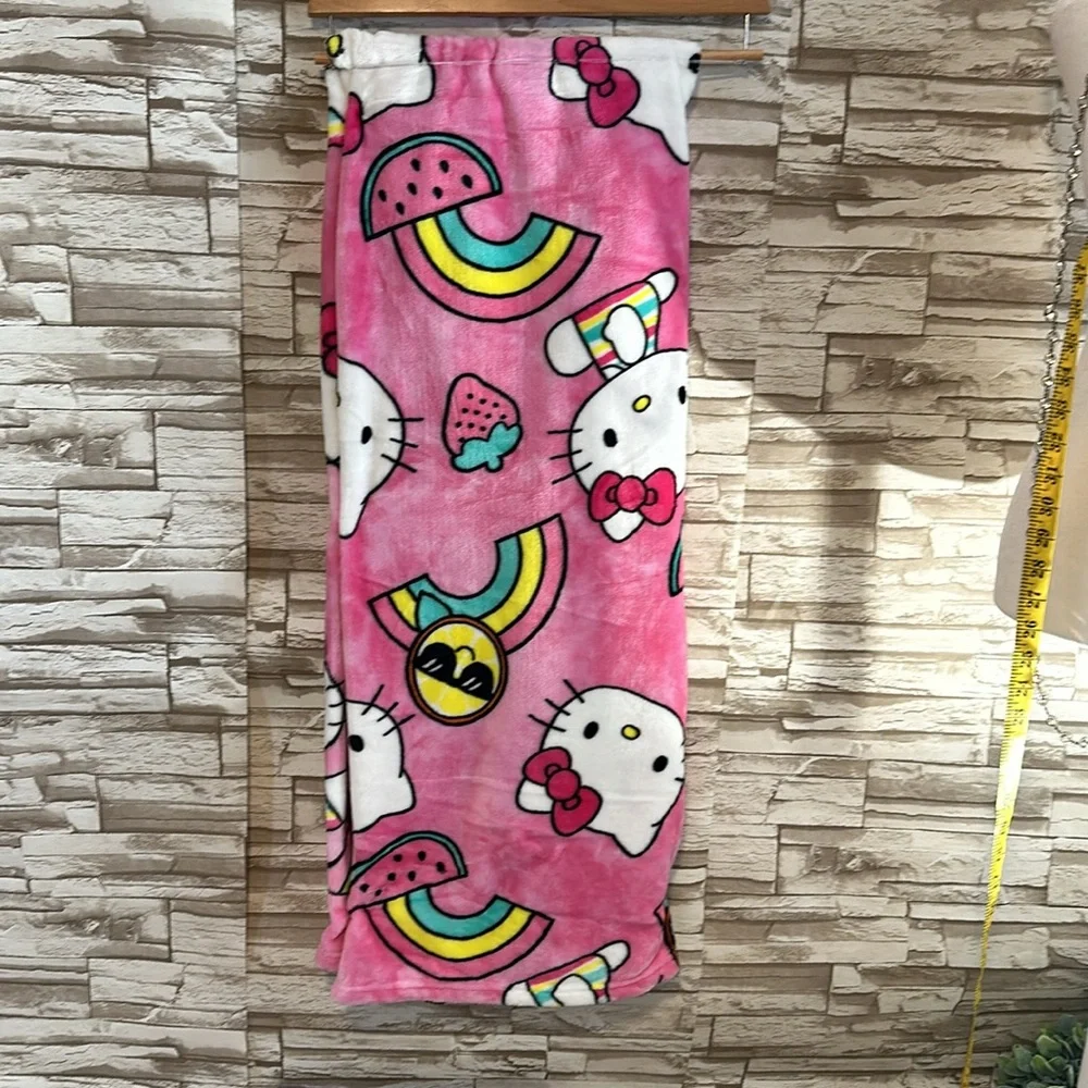 HELLO KITTY Tie Dye Rainbow Summer Silk Touch Throw